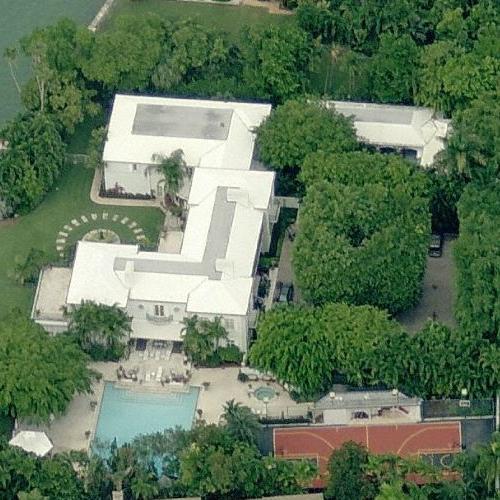 Barry Gibbs house - formidable -/eo | Barry gibb, Bee gees, Miami houses