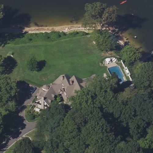 John Lennon & Yoko Ono’s House (Former) in Cold Spring Harbor, NY