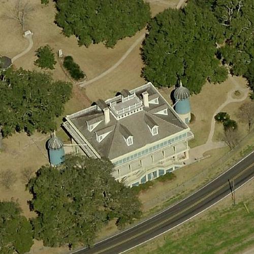 San Francisco Plantation House in Garyville, LA (Google Maps)
