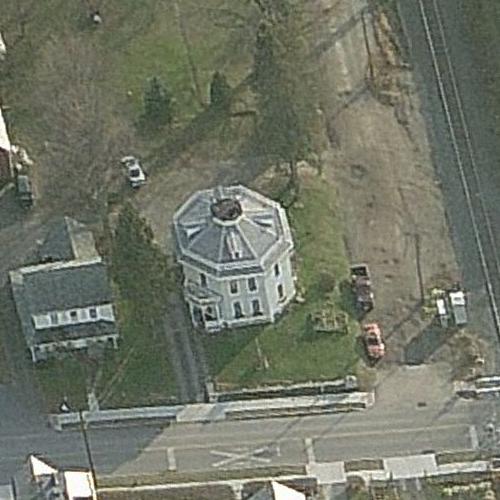Estabrook Octagon House in Hoosick Falls, NY (Google Maps)