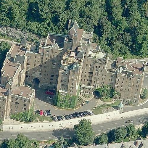 ÎlotTrafalgarGleneagles in Montréal, Canada (Bing Maps)