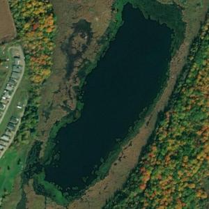 Killoran Lake in Harwood, Canada - Virtual Globetrotting