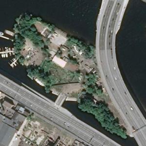 Serny Island (Bing Maps)